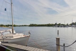 Woonark Westeinder with kayaks close to Schiphol Airport - 8