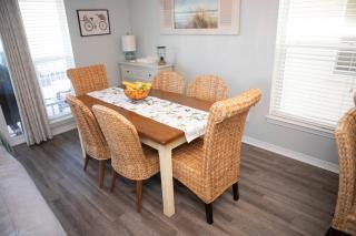 Gulf Island Condominium 631 - 8