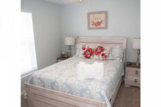 Gulf Island Condominium 631 - 1