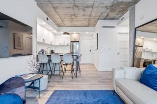 Initial / Fleuriste +Parking / Centre-ville Qc - 8