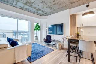 Initial / Fleuriste +Parking / Centre-ville Qc - 1