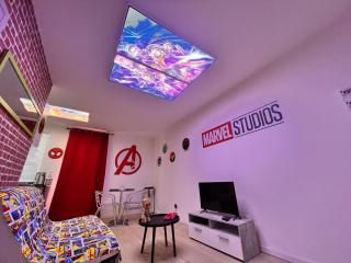 Le Marvel - AVENGERS - 0