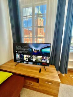 ROYAL 2 Old Town fast WiFi Netflix HBO AppleTV+ - Varsavia - 9