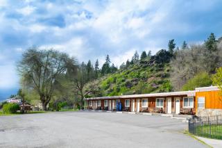 Dew Duck Inn - - 3