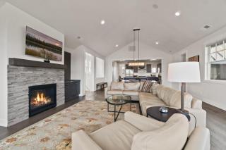 Stone home - Bend - 8