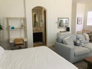 Beautiful Private Casita/Guesthouse w/ Kitchen, Access to Pool/Spa - Goodyear - 4