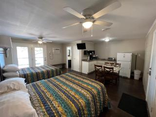 Painted Sky Inn - Burnet - 9