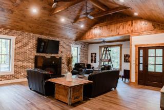 Bigfoots Retreat chalet - 2