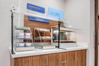 Holiday Inn Express & Suites Macon - I-475 by IHG - Macon - 8