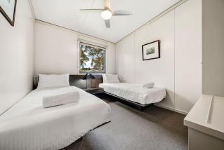 Ecocrackenback 8 Sustainable Accessible chalet. - 1
