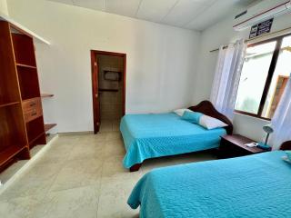 Hostal Punta Arena - Puerto Villamil - 5