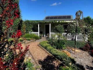 Hidden Gem ~ Luxury Cottage near Lake Daylesford - Daylesford - 9