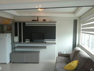 Apartamento em Prédio com Vista Mar encantadora - Praia, Piscina e Garagem - 1