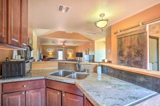 Dreamy Desert Studio with Deck and Pool Access! - Phoenix - 1