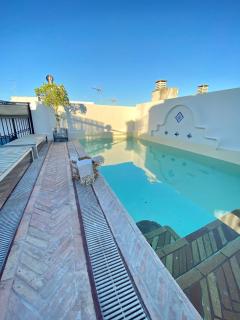 CASA PALACIO SXVIII CON PISCINA en centro histórico de SEVILLA - 0