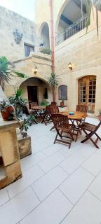 Ta Majsi farmhouse with indoor heated pool - San Lawrenz - 8