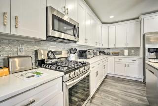Long Branch Getaway Grill, 1 Block to Beach! - Long Branch - 2