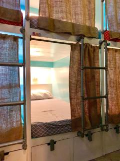 Moon Fools Hostel - Panglao - 3