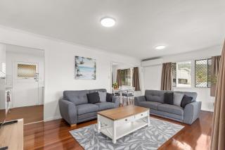 KozyGuru / Carindale / Immaculate 3 Beds Holiday Home QCA061 - 5