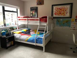 Large, modern, light, open plan designer house - 8