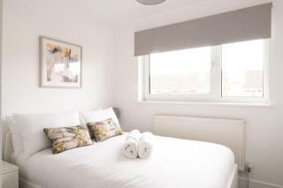 The Spitfire - Renovated 3-bed house in Cheltenham, SLEEPS 8 - 8