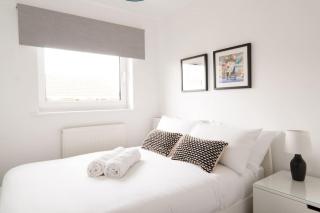The Spitfire - Renovated 3-bed house in Cheltenham, SLEEPS 8 - 6