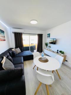 Newly renovated Vistas Muelle de Los Cristianos Pier view FREE WIFI - Arona - 6