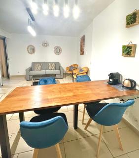 Jolie 3 pièces avec terrasse au vieux port, à 2 pas des plages et du palais. - 7