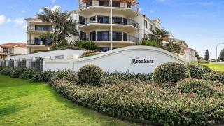 Breakers 2 - 7, 18 - 20 Pacific Parade - Yamba - 7
