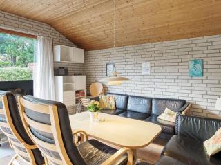 Two-Bedroom Holiday home in Væggerløse 25 - Marielyst - 1
