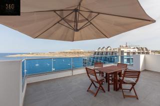 High Floor seafront Penthouse, OPP beach & WIFI AC by 360 Estates - St. Paul's Bay - 6