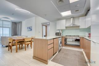 Expansive 2BR at Azizi Aliyah Dubai Healthcare City by Deluxe Holiday Homes - Dubai - 6