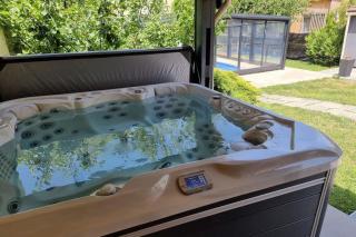Nalan Johannisien, Maison piscine chauffée-Spa, Paris CDG-Disney - - 4