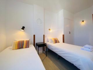 PARADISE HOLIDAYS 2 BEDROOMS & SEA VIEW, Tenerife - Arona - 2