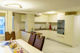 Centrally Located Apartment in Varna - Varna - 8