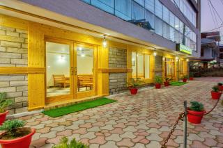 Ayushman Hotels - Manāli - 1