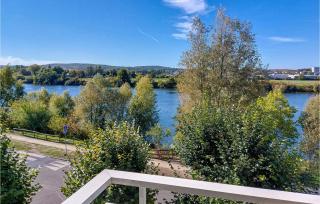 Amazing Apartment In Triel-Sur-Seine - Triel-sur-Seine - 1
