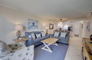 El Matador 317 - Walk right out to the pool and the beach! - Fort Walton Beach - 0