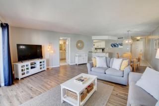 El Matador 454 - Beautiful views of the Gulf and pool - Includes seasonal beach service! - Fort Walton Beach - 1