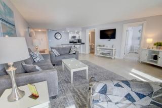 El Matador 455 - Gulf front with views of the Gulf and pool - Includes seasonal beach service! - Fort Walton Beach - 3