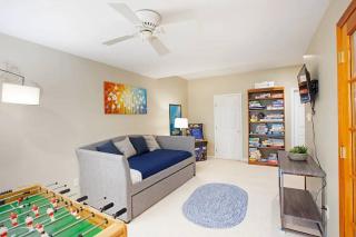 Spacious 3BR 3BA Sleeps 8 Ski On Off Jiminy Mountain Resort - 1