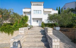 1 Bedroom Gorgeous Apartment In Murter - 9