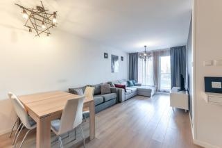 ApartMate Spacious Apartment with balcony OldTown for 6 people - Gdańsk - 6