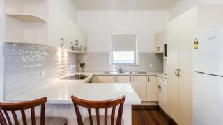 Brackley Hatch, 8 Church St - 6