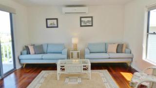 Brackley Hatch, 8 Church St - 7