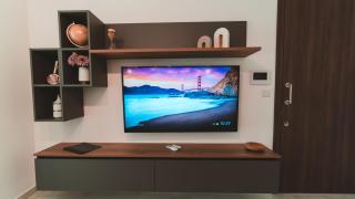 Beachside Stylish & Cosy 2BR Apartment with Free Parking - 4