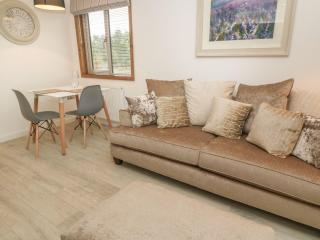 12 Meadow Retreat - 6