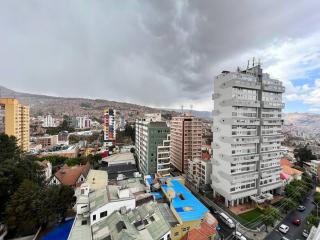Apartamento Nuevo con Hermosa Vista, Ubicación Perfecta - La Paz - 2