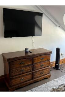 Grand Old White Artist's Loft - 1