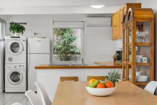 Lower Decks - Byron Bay - 6